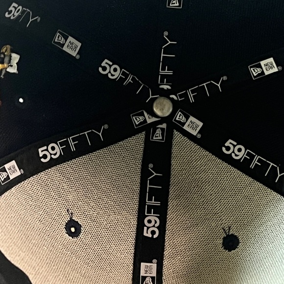 New Era New York Yankees Street Style Flower 59Fifty Fitted Cap Hat Size 7 1/8 - Picture 14 of 14